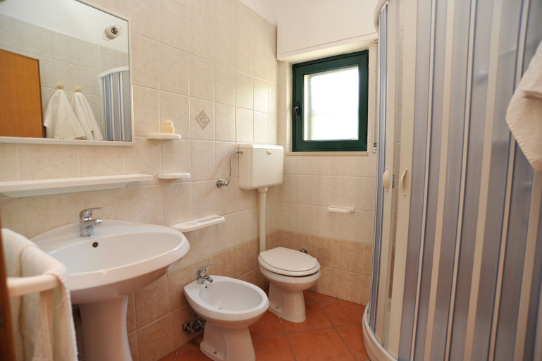 Bathroom 3, Case Vacanze L'Uliveto, Foggia
