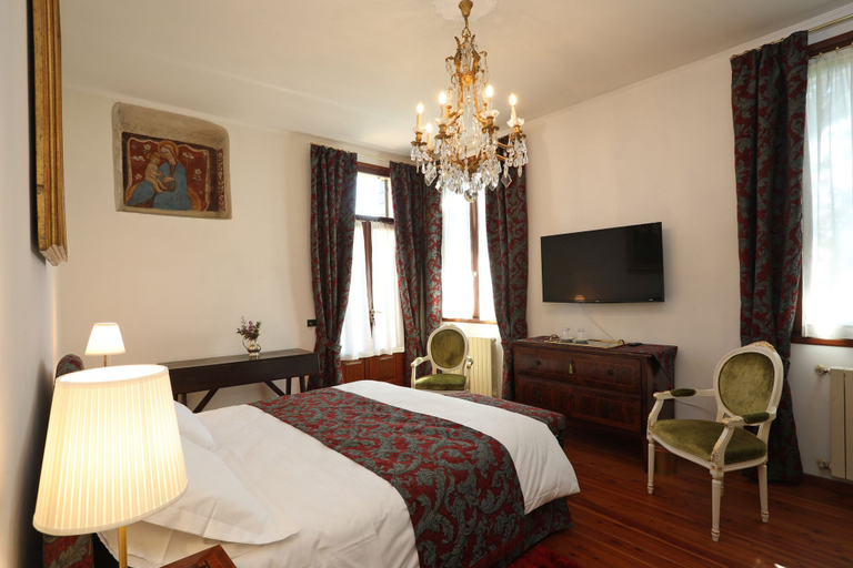 Bedroom 4, Villa La Fenice Treviso, Treviso
