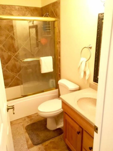Bathroom 3, Telles House, Colfax