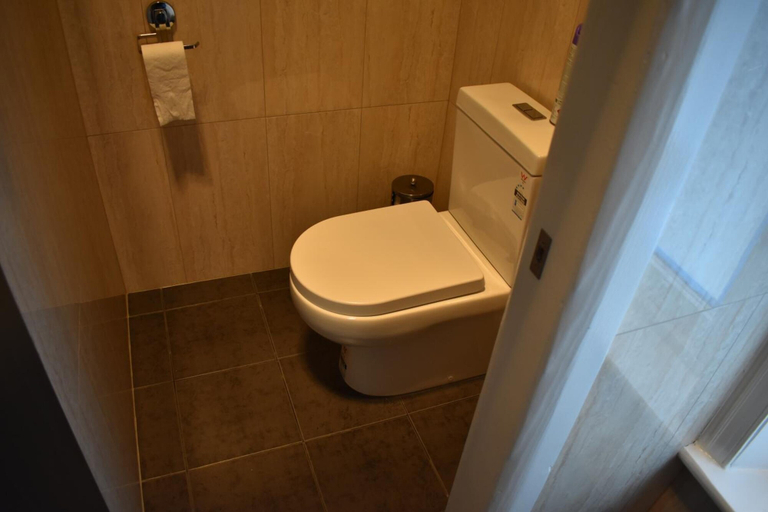 Bathroom 3, The Blyth Hotel, Wakefield