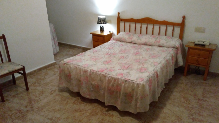 Bedroom 2, Pensión Mari Loli, Alicante