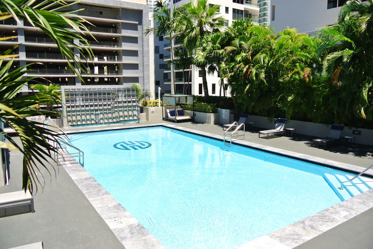 Sport & Beauty 3, Fortune House Hotel Suites, Miami-Dade