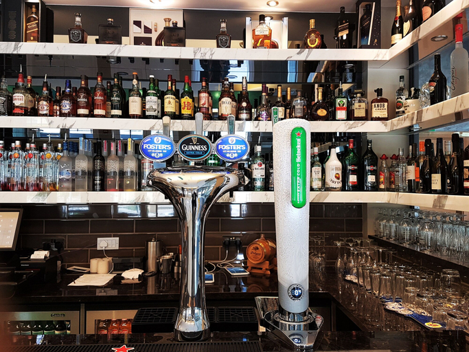 Food & Drinks 5, The Lion & Key Hotel, London