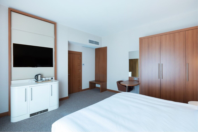 Bedroom 3, Grand Bellagio Batumi Convention & Casino Hotel, Batumi