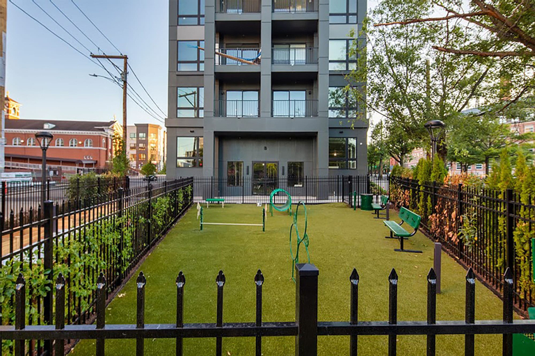 Exterior & Views 2, Luxury Furnished Apartments by Hyatus Downtown at Yale, New Haven