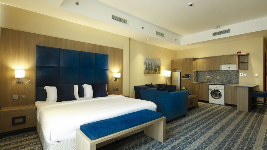 Bedroom 3, The Castle Premium Hotel, Doha