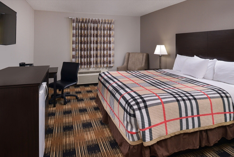 Bedroom 3, FairBridge Inn Express, Monroe City, Monroe