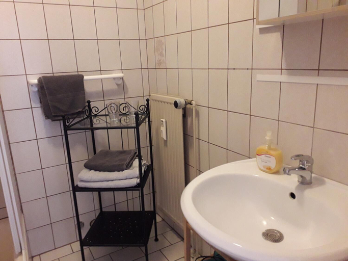 Bathroom 3, Pension Norddeicher Straße, Aurich
