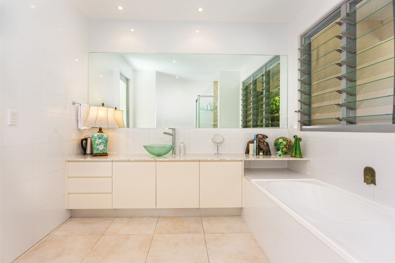Bathroom 5, Alaya Verde, Noosa Bal