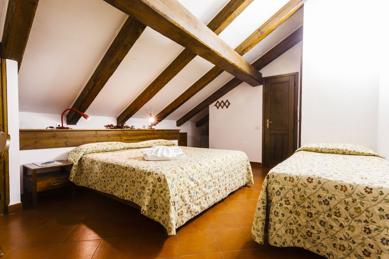 Bedroom 3, Hotel Biancaneve, Torino