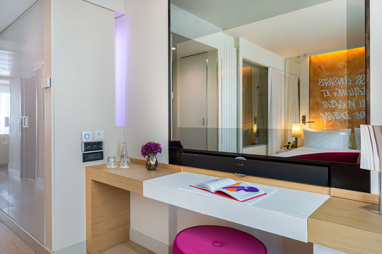 Bathroom 4, Hotel N'vY, Genève