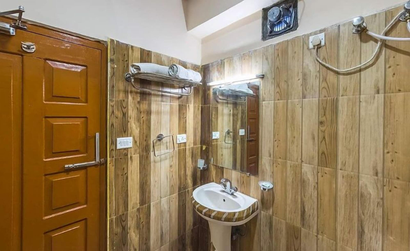 Bathroom 3, The Kingdom, South Andaman