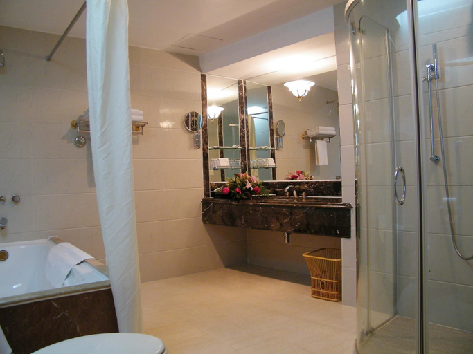 Bathroom 3, Deerhill Hotel, Foshan