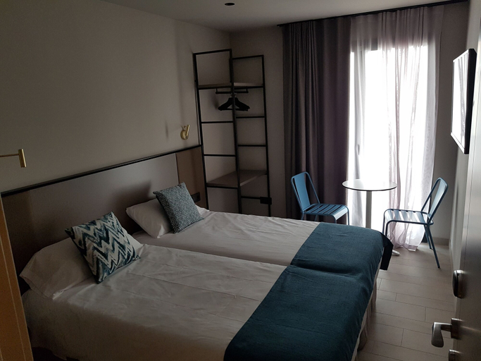 Bedroom 2, Hotel Torrent, Girona