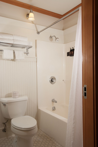 Bathroom 3, Old Faithful Snow Lodge & Cabins - Inside the Park, Teton