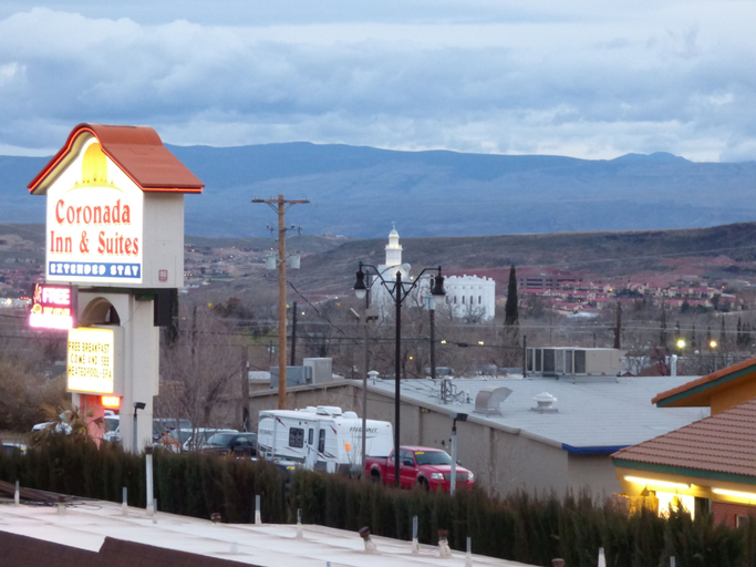 Exterior & Views 2, Coronada Inn and Suites, Washington
