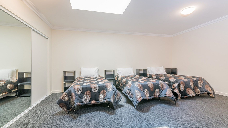 Bedroom 2, Thompson Avenue Apartments No.2, Bass Coast  - Phillip Is.