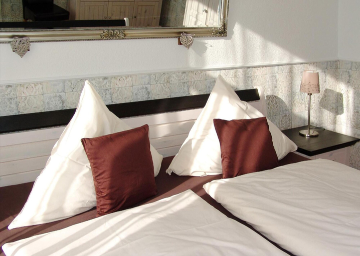 Bedroom 4, Landhaus Uttum, Aurich
