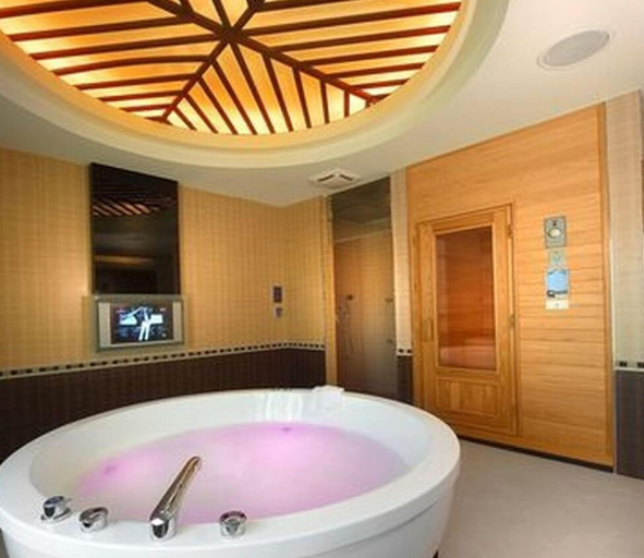 Bathroom 3, Motel Fabulous, Yilan