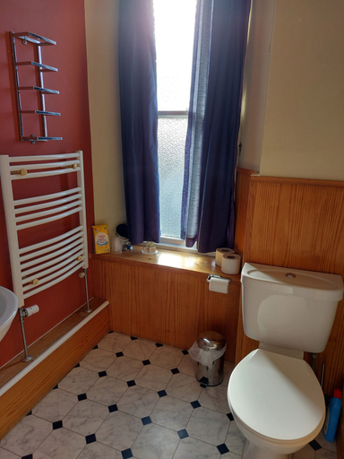 Bathroom 3, Eddlewood Guest House, Shetland Islands