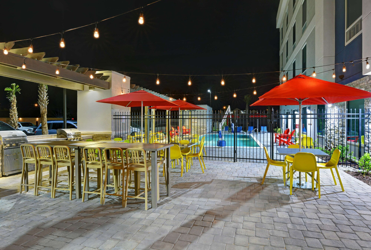 Food & Drinks 4, Home2 Suites by Hilton Panama City Beach, FL, Bay