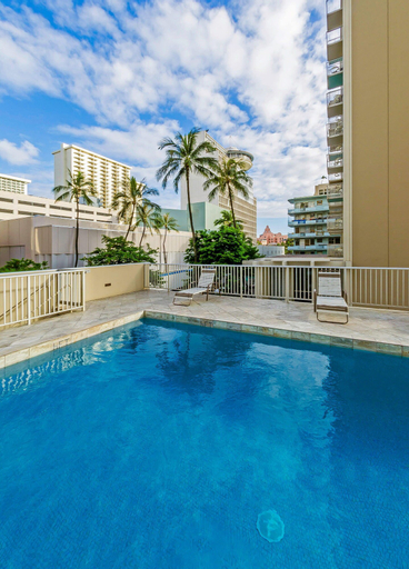 Sport & Beauty 5, Marine Surf Waikiki w/ Beach Gear & Parking!, Honolulu