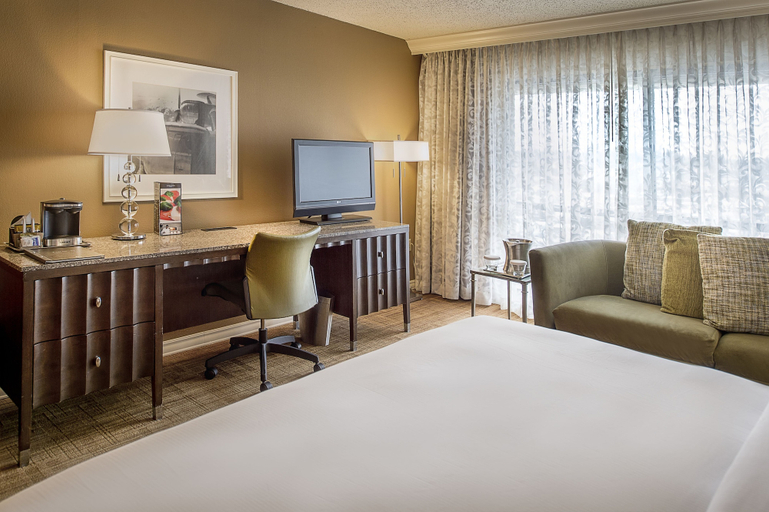 Bedroom 3, Hilton St. Louis Airport, Saint Louis