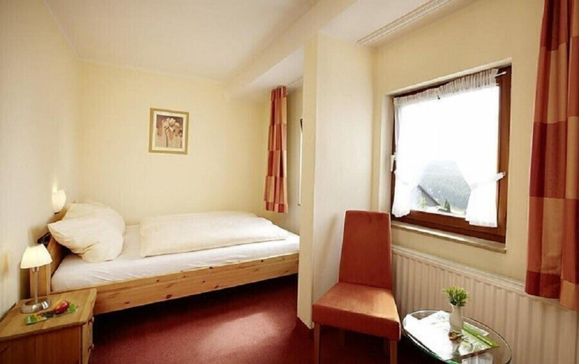 Bedroom 2, Hotel Altastenberg, Hochsauerlandkreis