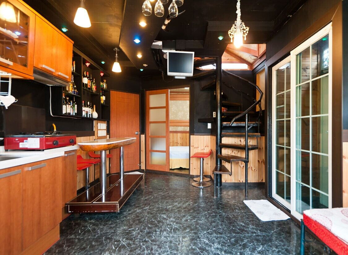 Others 5, Taean White Sand Pension, Taean