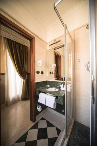 Bathroom 4, Hotel Donatello, Rome