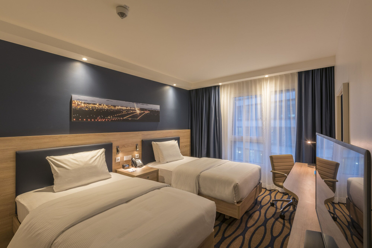 Bedroom 4, Hampton by Hilton Munich City North, München