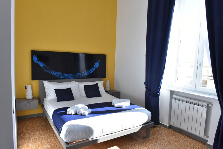Bedroom 3, Specchio di Parthenope, Napoli