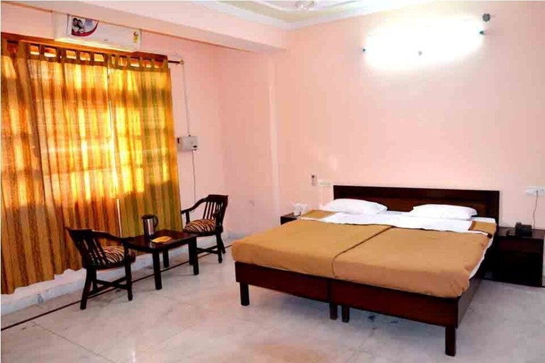 Bedroom 2, Hotel Atul Regency, Shimla