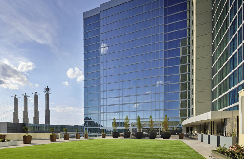 Exterior & Views 2, Loews Kansas City Hotel, Jackson