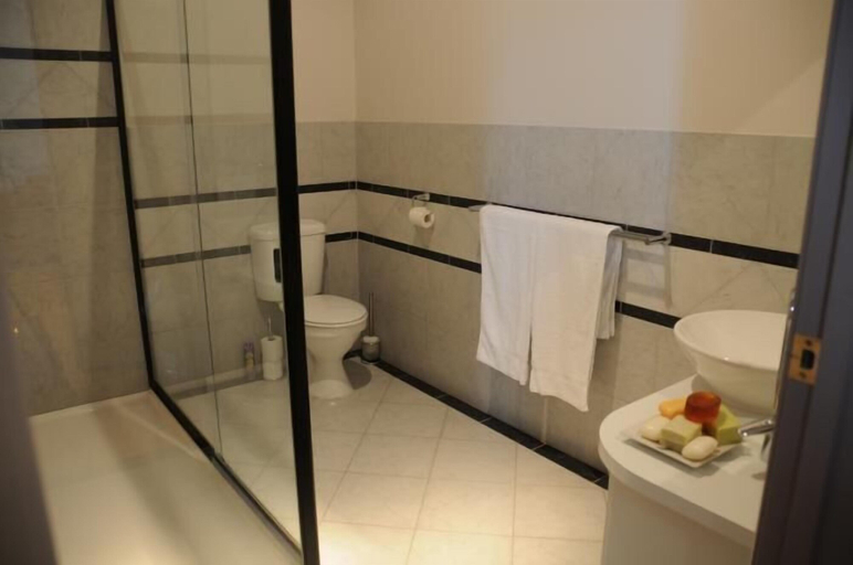 Bathroom 4, Yea Peppercorn Hotel, Murrindindi - West