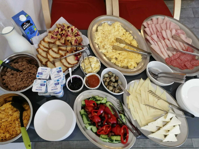 Food & Drinks 4, Hostel Valcea, Ramnicu Valcea