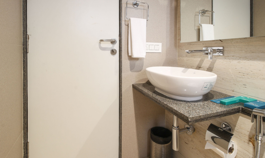 Bathroom 4, Treebo Elite Residency - 2 Kms From Railway Station, Belgaum