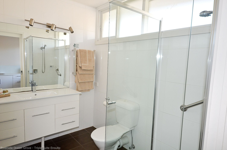 Bathroom 5, Riverside Ocean Grove, Greater Geelong - Pt B