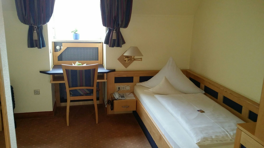 Bedroom 5, Hotel Augsburger Hof, Augsburg