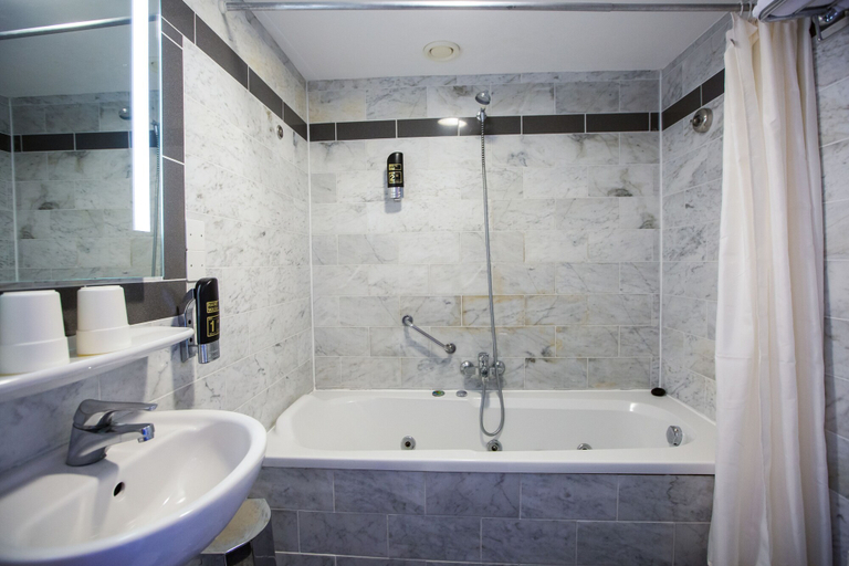 Bathroom 5, Hotel Atlanta, Amsterdam
