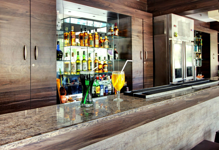 Food & Drinks 4, Resort De Crossroads, North Goa
