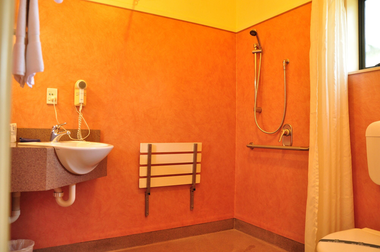 Bathroom 4, O'Reillys Motel, Matamata-Piako