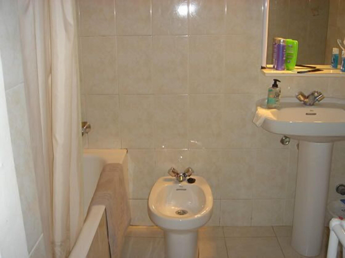 Bathroom, Apartamento Politur F-4, Girona