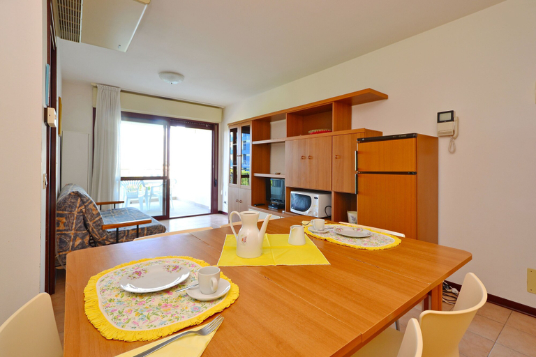 In-room dining 4, Condominio Porta del Mare, Udine