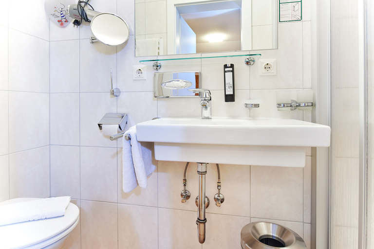 Bathroom 4, Pension Bliem, Sankt Johann im Pongau