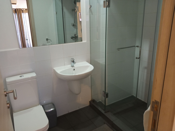 Bathroom 4, Luxury studio apartment at the Gallery, Accra
