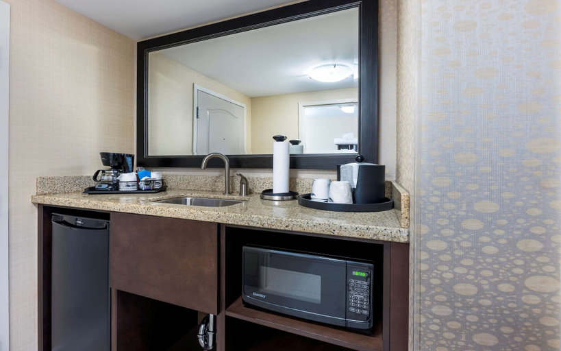 Others 5, Hampton Inn by Hilton Sydney, Cape Breton