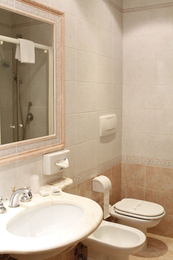 Bathroom 4, Pace Helvezia, Rome
