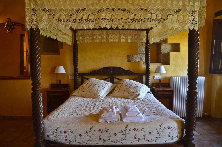 Bedroom 4, Mas Postius, Barcelona
