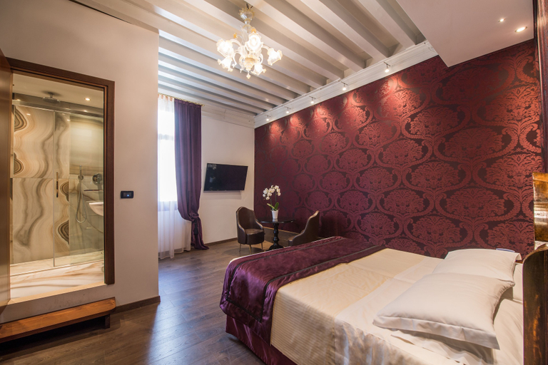 Bedroom 4, Locanda Leon Bianco on the Grand Canal, Venezia